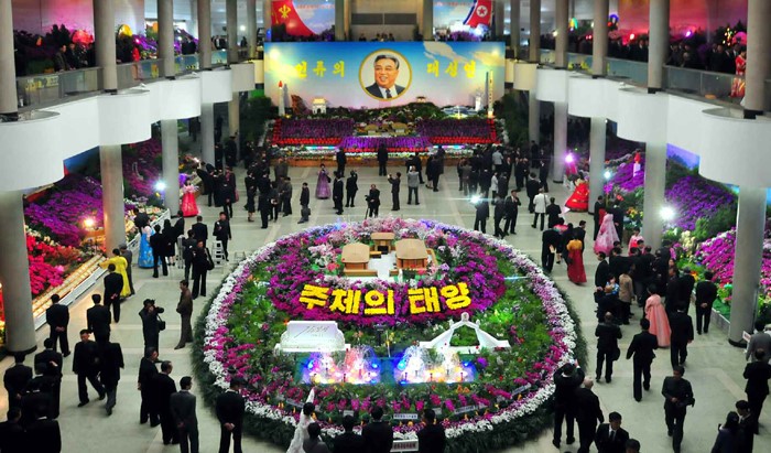 「北韓天地」以領導人命名的花朵-金日成花與金正日花